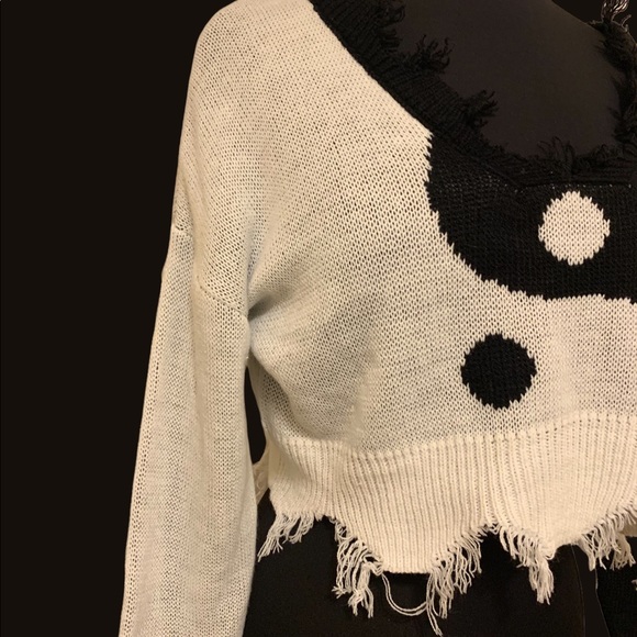 Just Polly Ripped and Distressed Crop Sweater - Picture 5 of 13